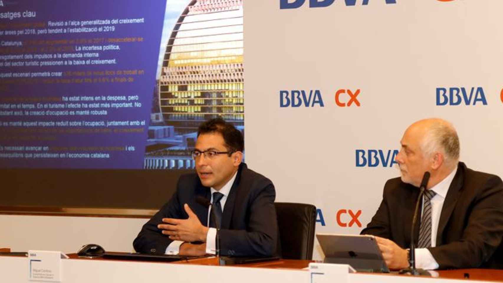 Miguel Cardoso (i), economista en jefe para España de BBVA Research y Christian Terribas (d), director territorial de BBVA / BBVA