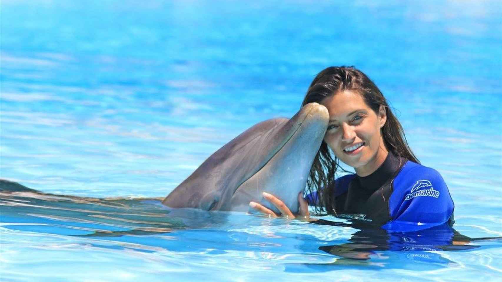 El baño con delfines de Iker Casillas y Sara Carbonero