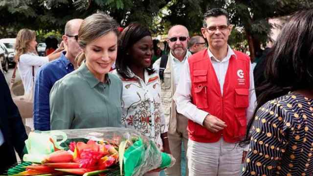 La Reina Letizia durante su viaje de cooperación a Senegal / EFE