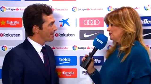 Monica Marchante, en una entrevista a Guillermo Amor en el palco del Camp Nou | REDES