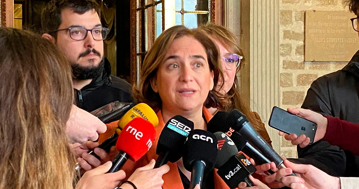 La alcaldesa de Barcelona, Ada Colau, comparece ante periodistas / EUROPA PRESS