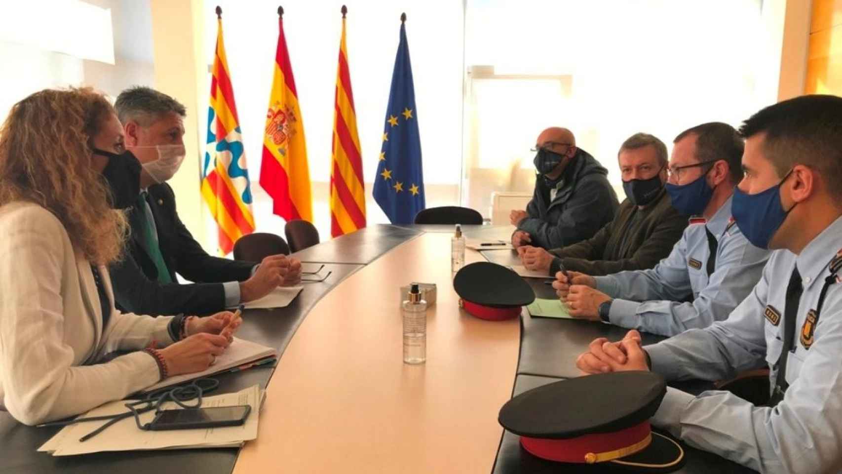El alcalde de Badalona, Xavier Garcia Albiol en la reunión con Mossos y Guardia Urbana / EP