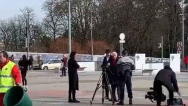 La policía suiza interrumpe un acto de Marta Rovira en Ginebra por carecer de permiso