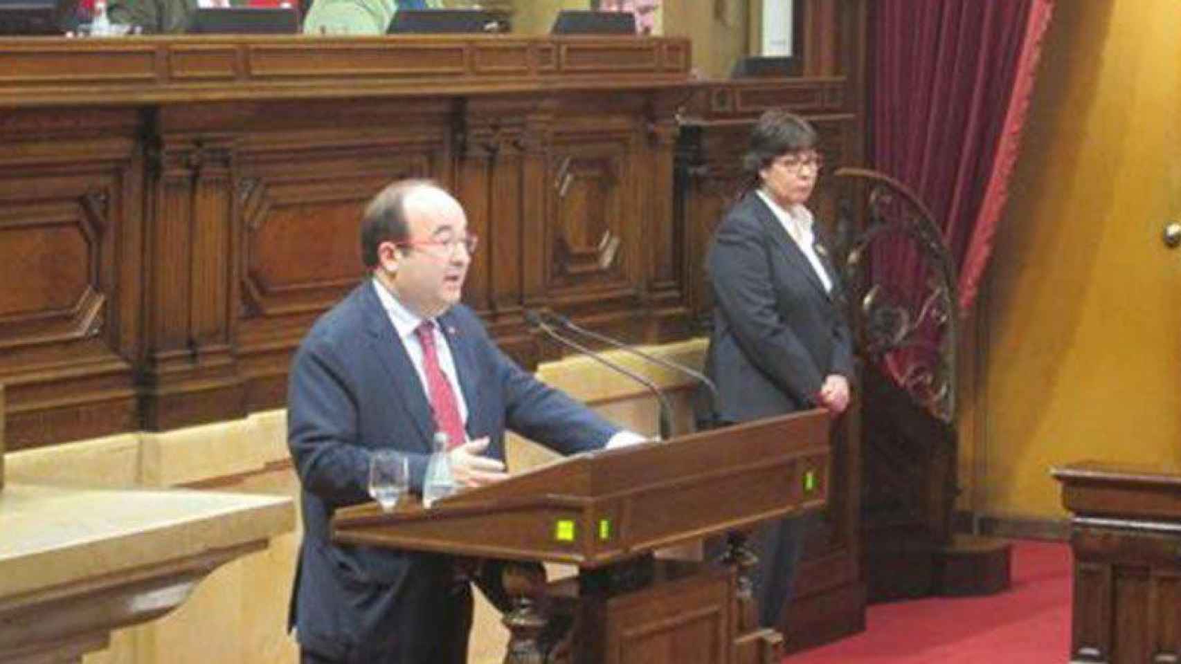 Miquel Iceta, en el Pleno del Parlamento catalán.