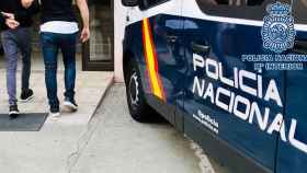 La Policía Nacional, efectuando una detención en una imagen de archivo / EUROPA PRESS