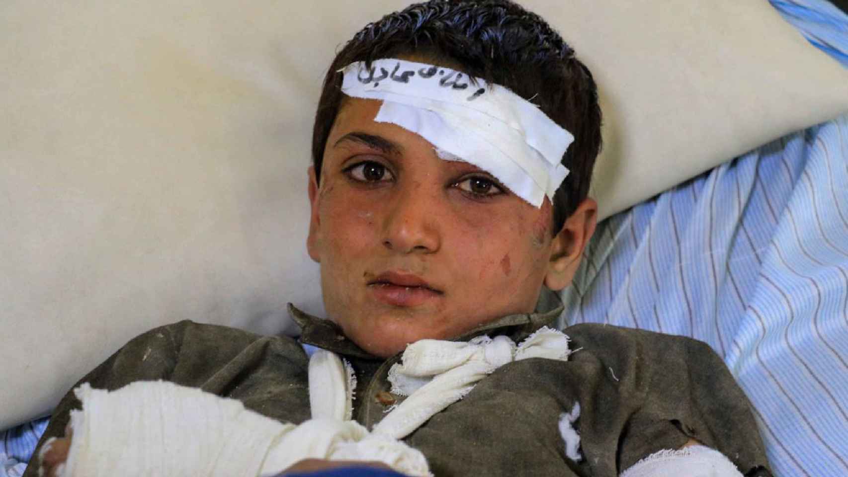 Un niño herido en el terremoto que ha dejado más de 1.000 muertos en Afganistán / EFE