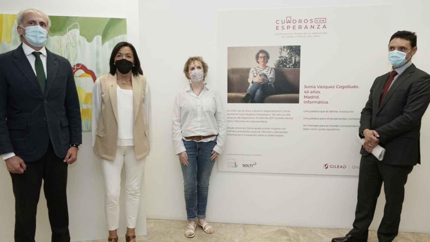 La exposición ‘Cuadros con Esperanza’, que conciencia sobre el cáncer de mama, ha sido inaugurada en el Hospital Clínico San Carlos de Madrid / SERVIMEDIA