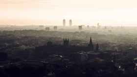 Barcelona bajo los efectos de la contaminación atmosférica / EP