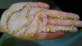 Una cadena de oro recuperada tras un robo / GUARDIA CIVIL