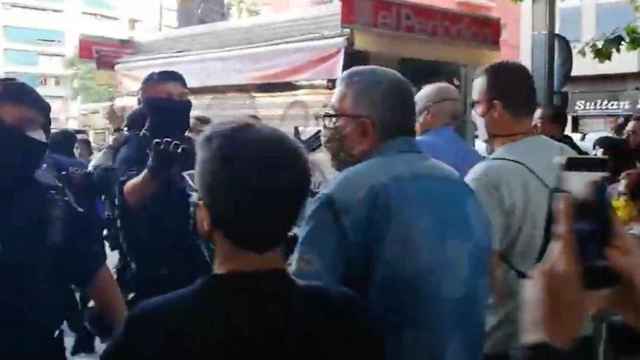 Manifestantes se encaran con Mossos en la Meridiana / TELEGRAM