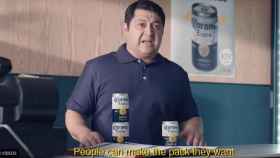 Captura de pantalla del anuncio de la cervecera coronita y sus innovador pack sin plástico ni cartón