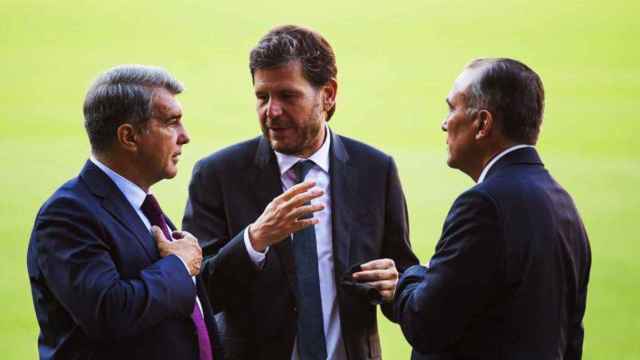 Joan Laporta, Mateu Alemany y Rafa Yuste, en una conversación en el Camp Nou / FCB