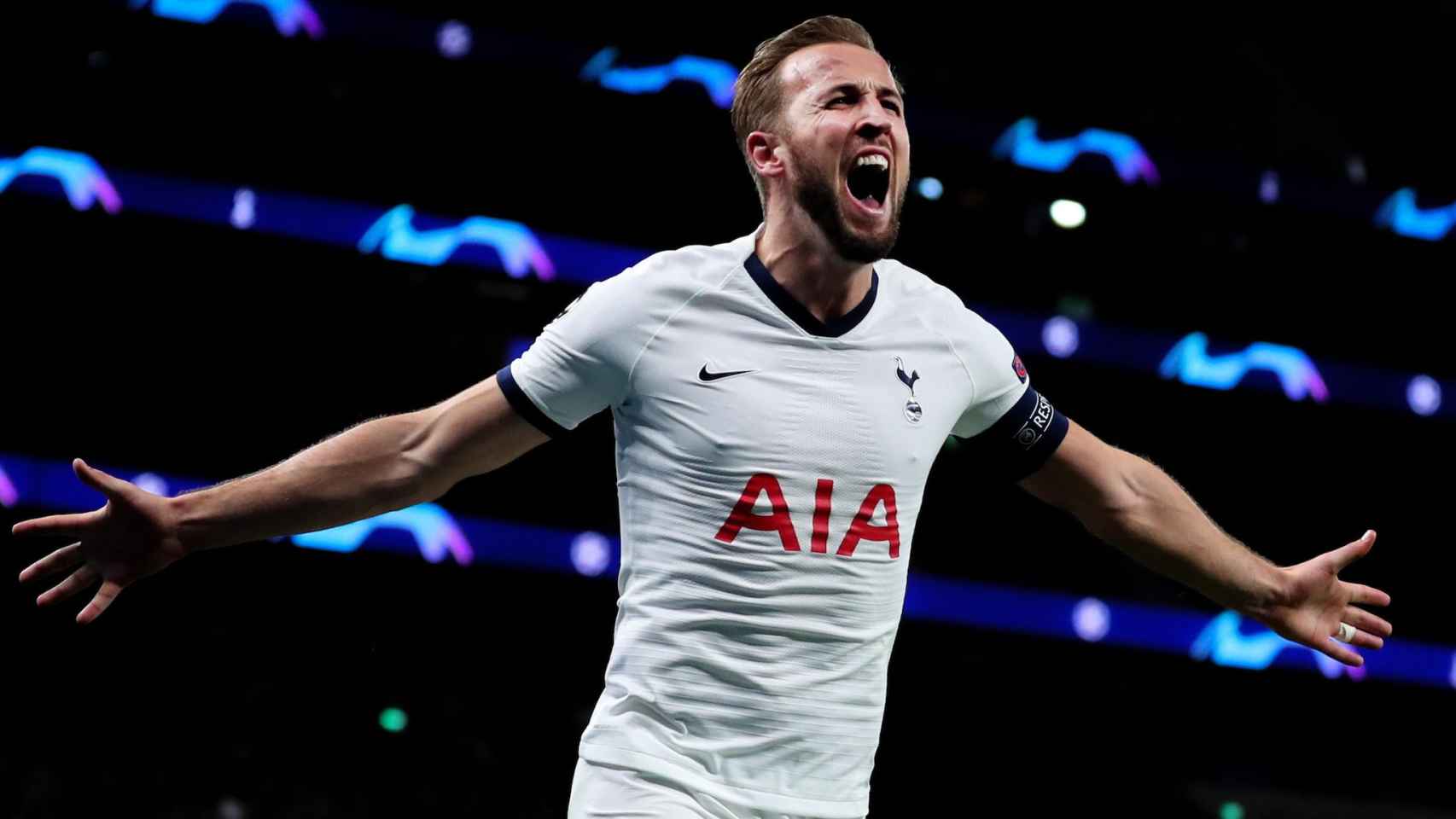 Harry Kane celebra un gol con el Tottenham : UEFA