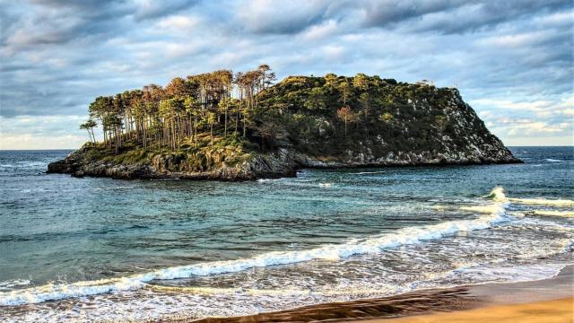 Esta isla de Bizkaia es una de las más bonitas de Euskadi.