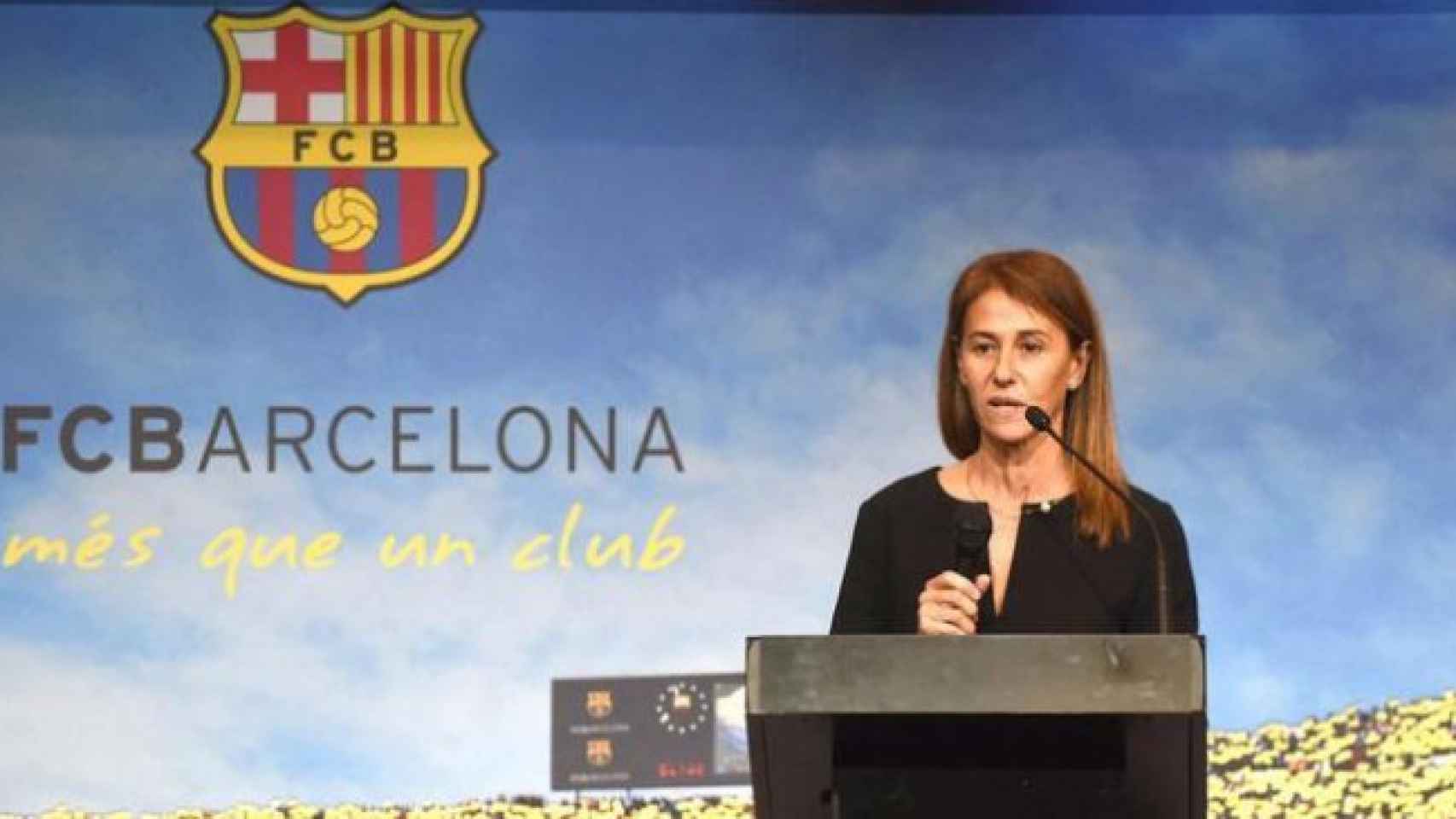 Toñi Lizarraga, en una charla con el FC Barcelona