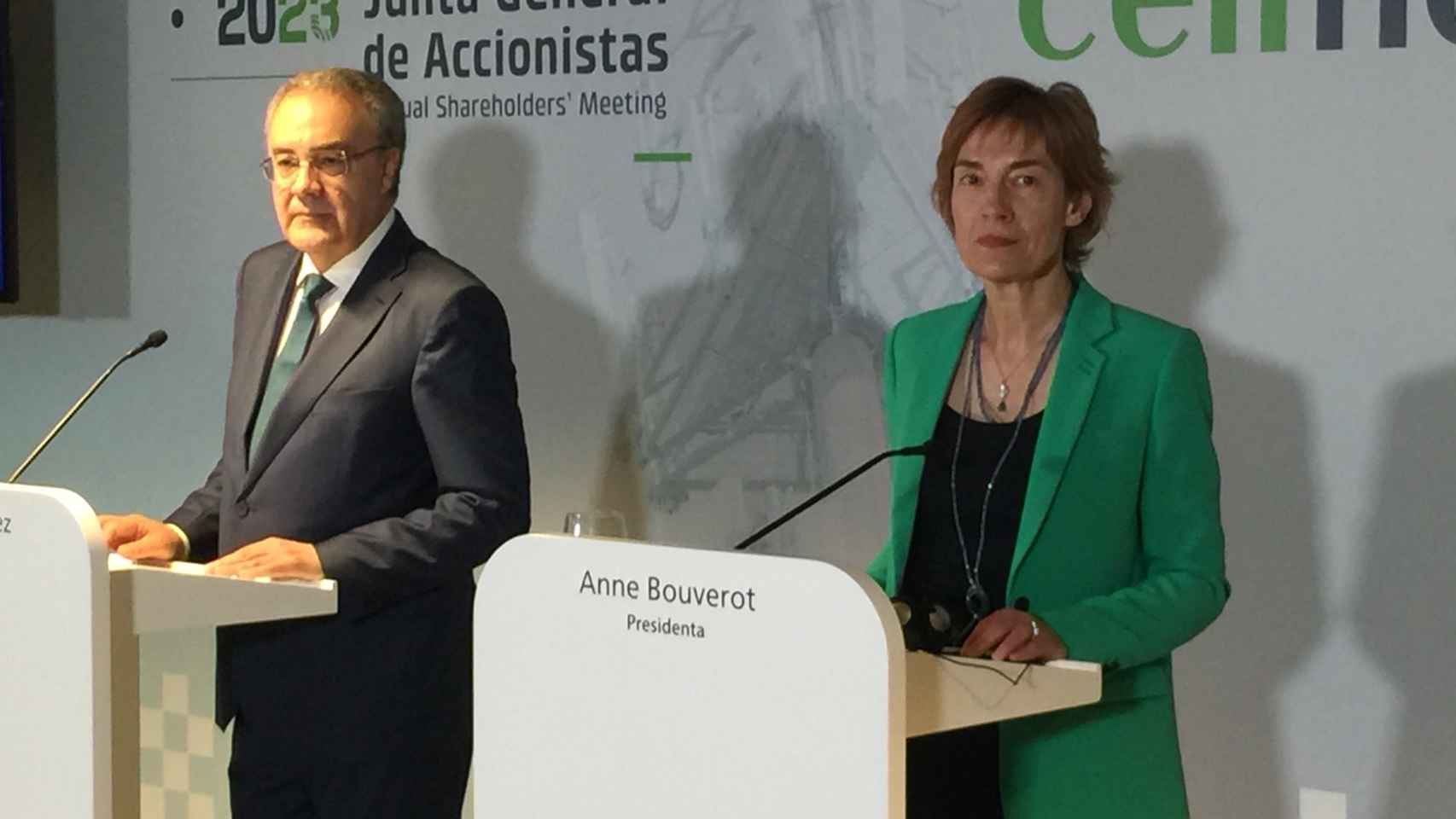 El consejero delegado saliente de Cellnex, Tobías Martínez, junto a la presidenta, Anne Bouverot / CG