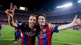 Leo Messi y Jordi Alba celebran una victoria del Barça