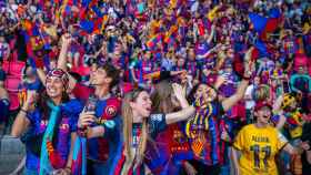 Miles de barcelonistas celebran la segunda Champions League del Barça Femenino