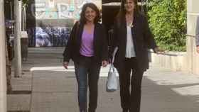 La alcaldesa de Vic, Anna Erra, y la presidenta de Junts Laura Borràs