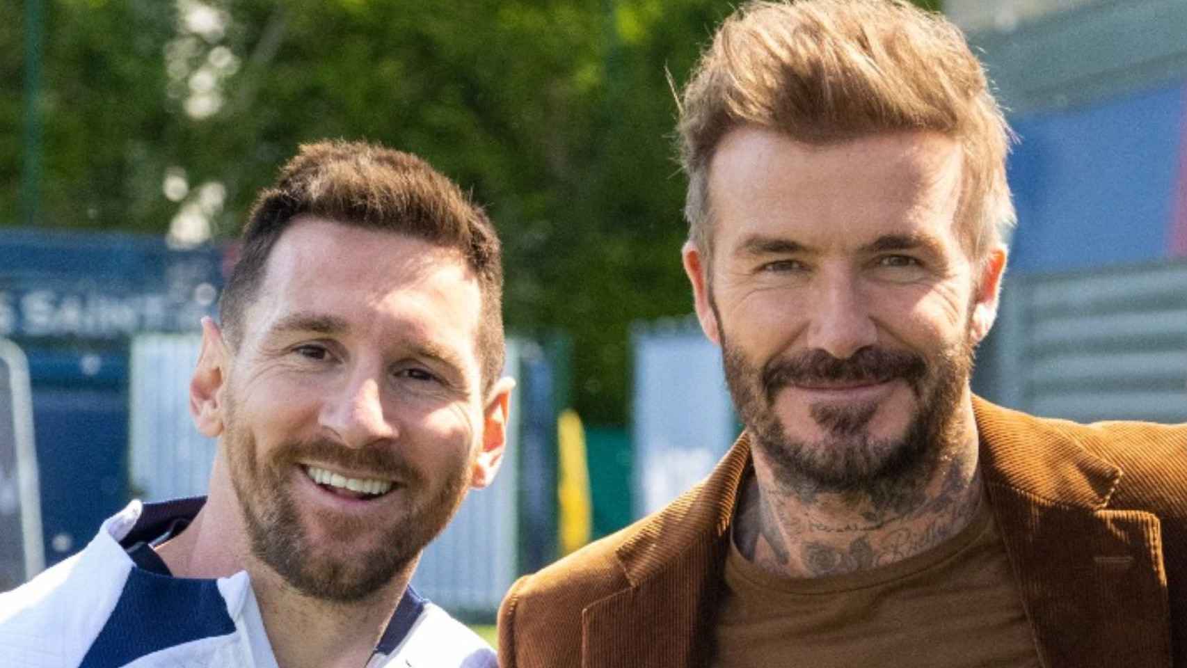 David Beckham se toma una foto con Messi en un entrenamiento del PSG / REDES