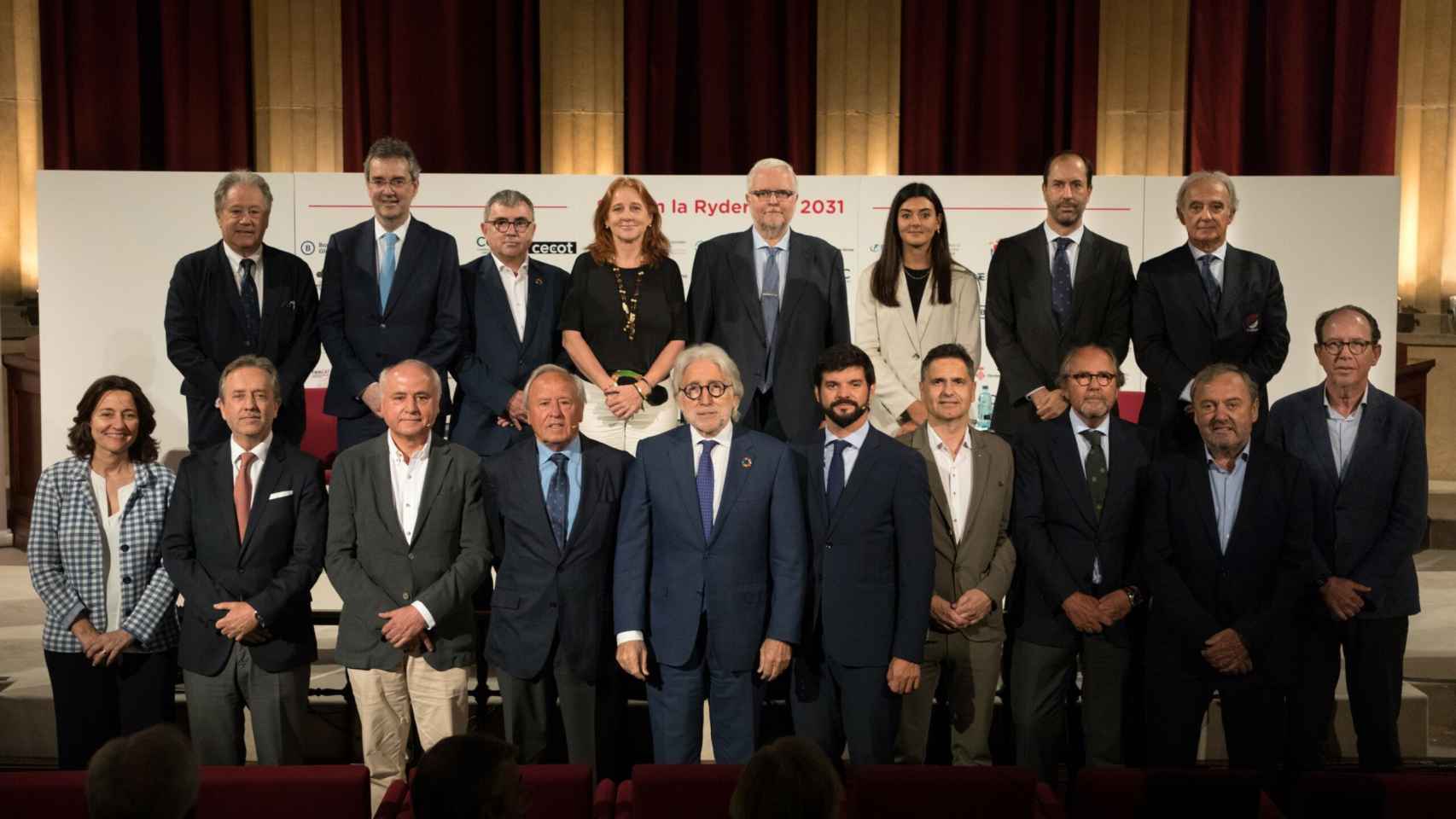 Representantes de los sectores empresarial, turístico y deportivo, reivindicando la celebración de la Ryder Cup de golf en Cataluña