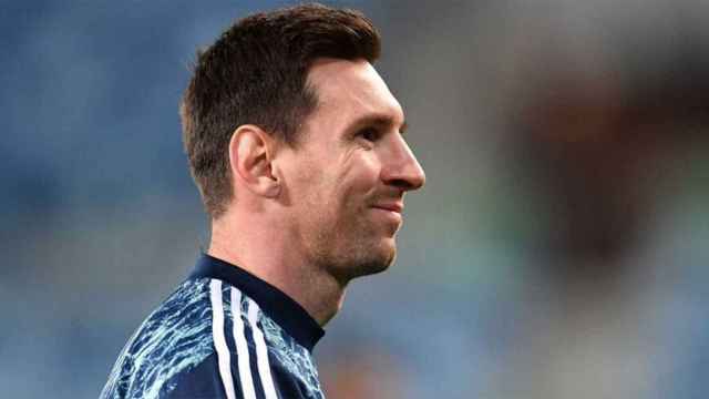 Leo Messi, durante un calentamiento con la selección de Argentina / REDES
