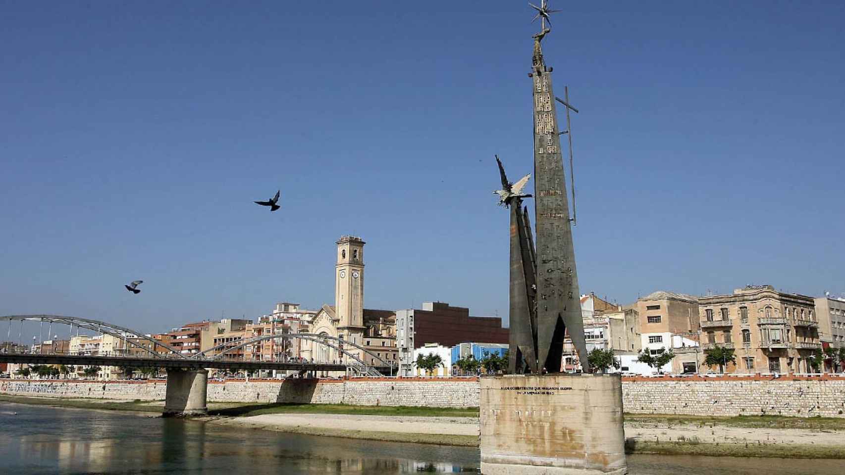 Monumento de la Batalla del Ebro en Tortosa