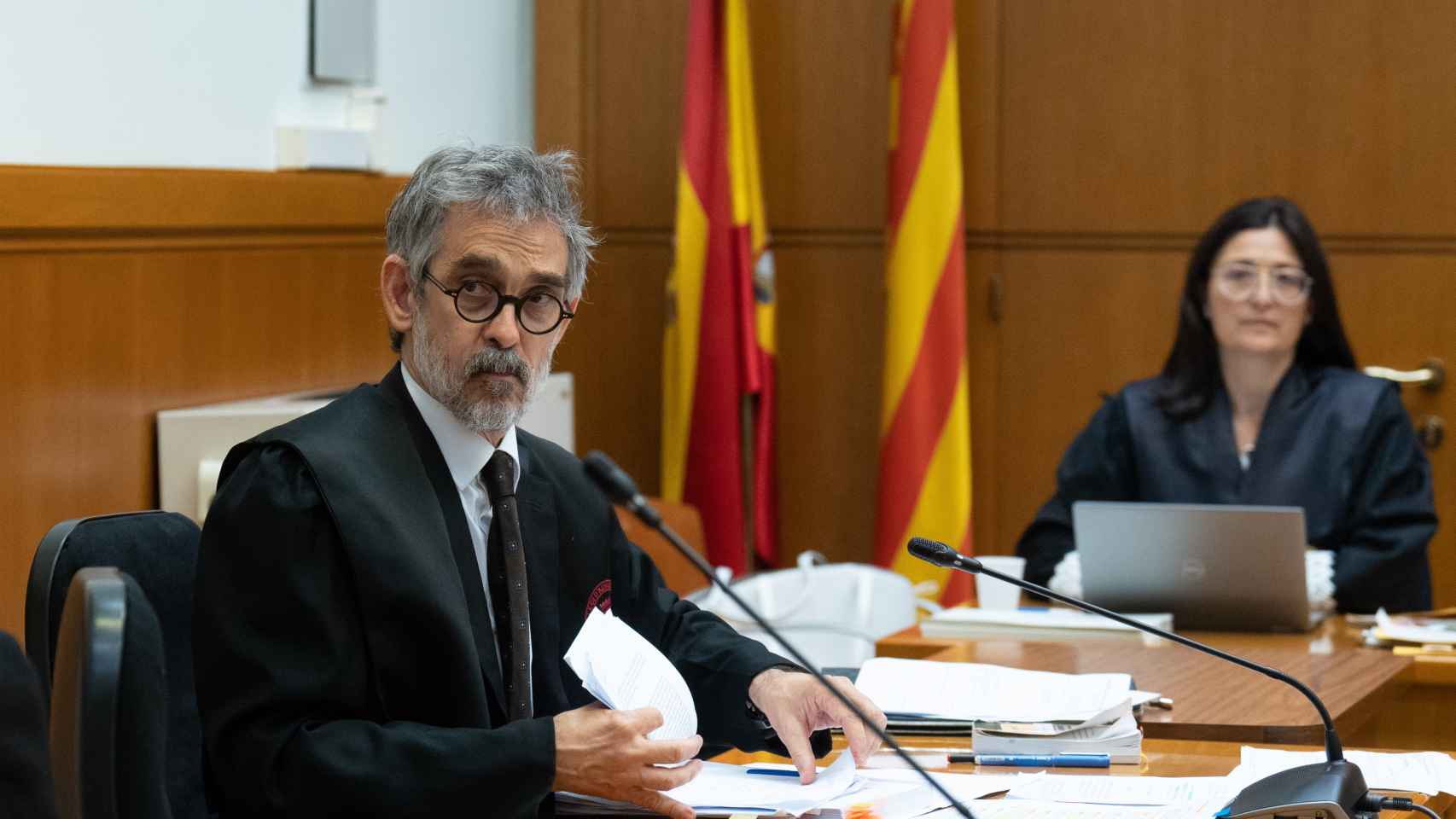 El abogado de Dani Alves, Cristóbal Martell Pérez-Alcalde, durante la vista de apelación de la nueva petición de defensa del futbolista Dani Alves, en la Audiencia de Barcelona