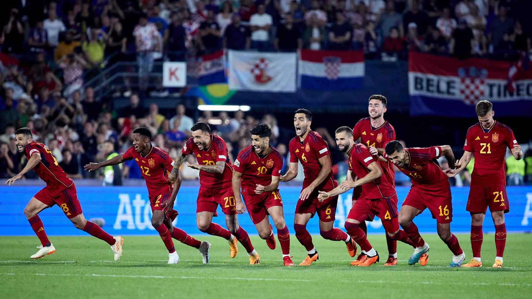 La euforia de los jugadores de España al ganar la UEFA Nations League / SEFUTBOL