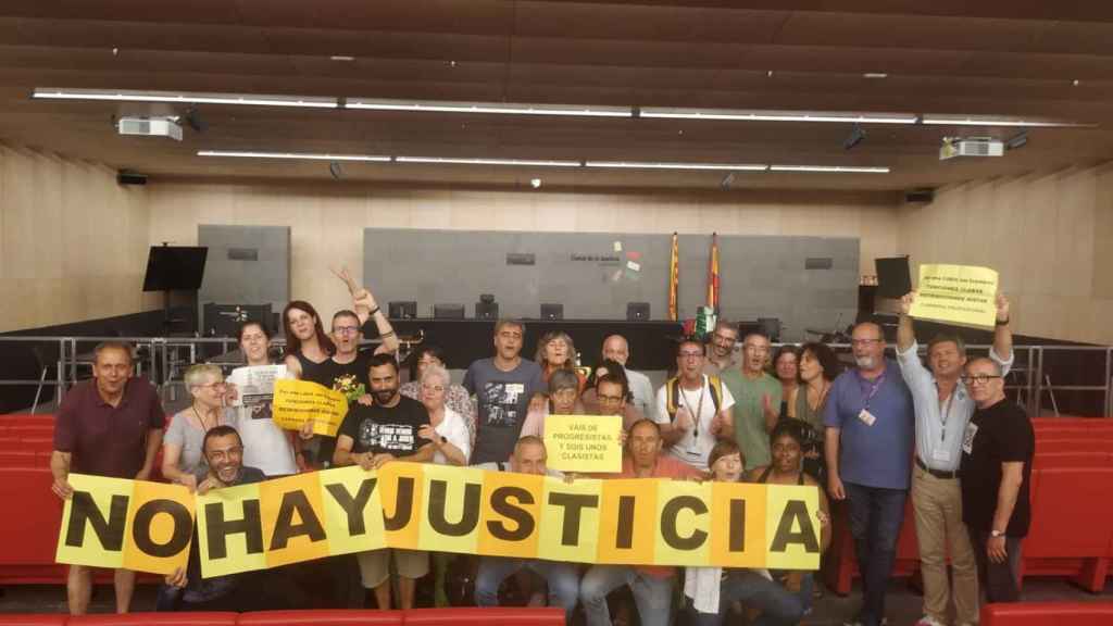 Funcionarios de justicia se encierran en la Ciutat de la Justicia de Barcelona