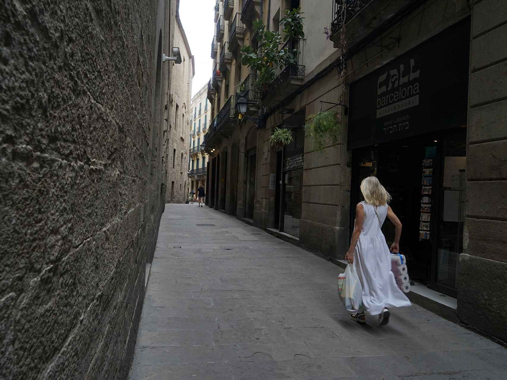 En la calle Sant Honorat, se encuentra uno de los pocos comercios judíos de Barcelona