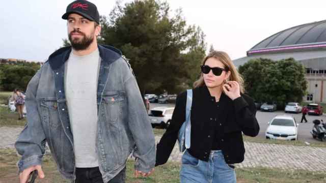 Gerard Piqué y Clara Chía, paseando juntos y cogidos de la mano / REDES