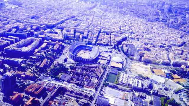 Las obras de demolición del Camp Nou vistas desde el aire