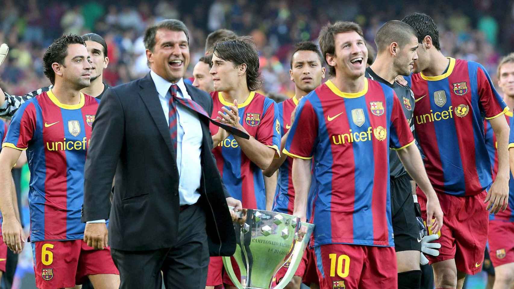 Joan Laporta y Leo Messi festejan el título de Liga de 2009 / EFE