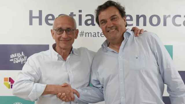 Ferran Olivé, presidente del grupo Hestia, y Oriol Segura, del Club Bàsquet Menorca