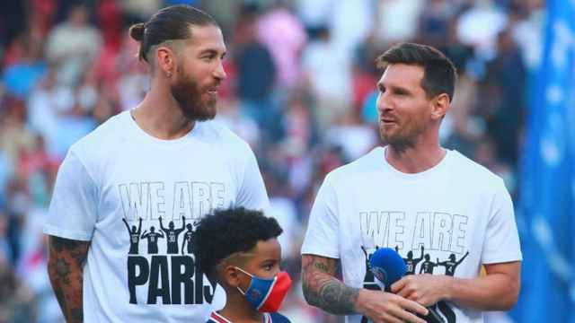 Sergio Ramos y Leo Messi, en su presentación como jugadores del PSG / EFE