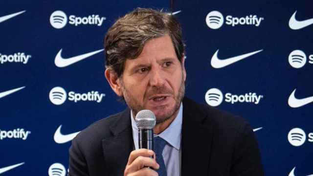Mateu Alemany, director de fútbol del Barça, en la presentación de un fichaje