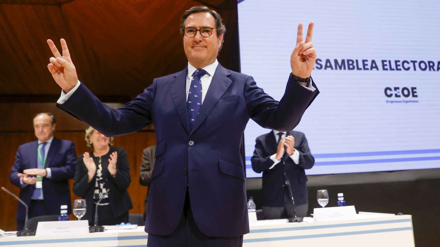 Antonio Garamendi, presidente de la CEOE, al ser reelegido en 2022