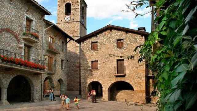 La plaza consistorial de Bellver de Cerdanya (Lleida)