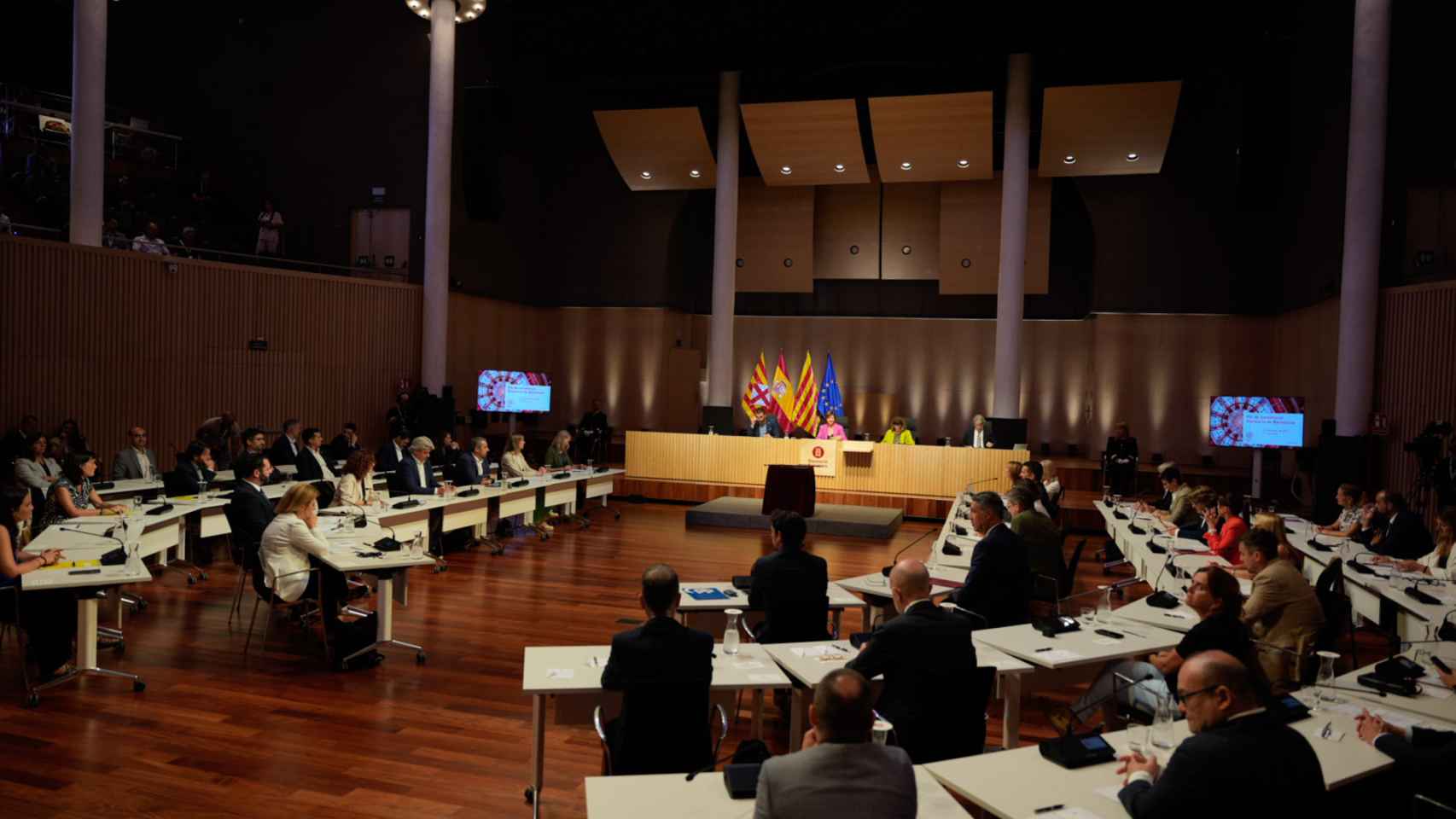 Sesión constitutiva de la Diputación de Barcelona
