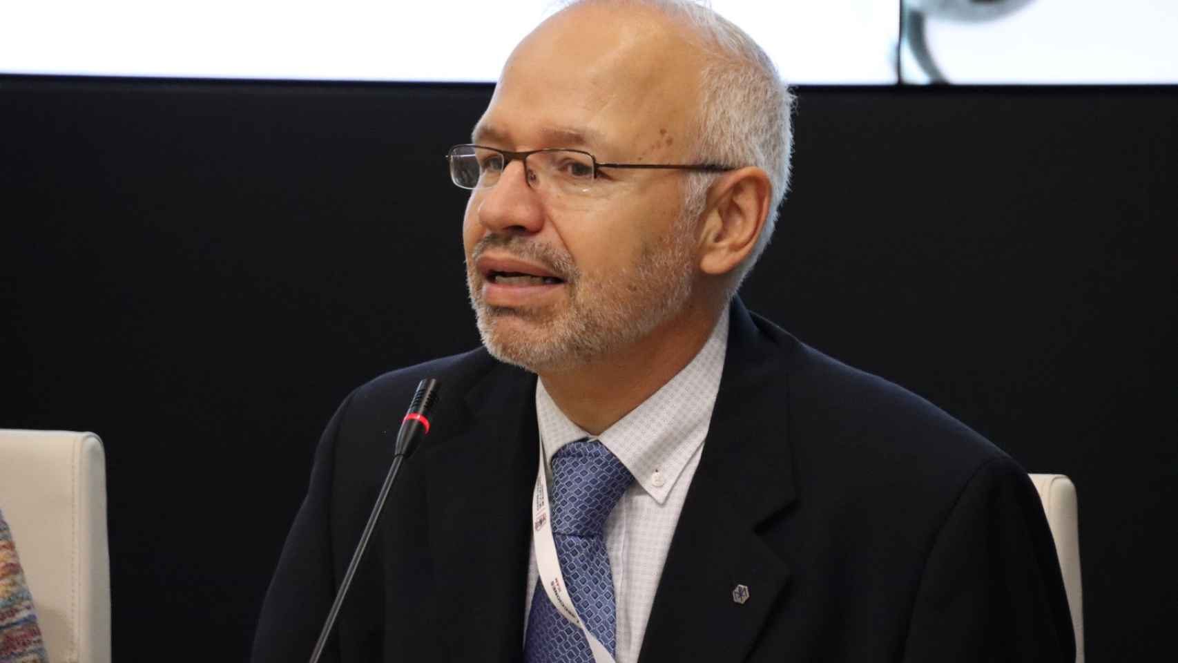 El doctor Manuel Martínez-Selles, presidente del Icomem, en un congreso