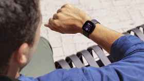 Controla tu actividad física con este smartwatch Fitbit ¡que ahora está rebajado 80 euros en Amazon!