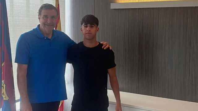 Carlos De Miguel firma la renovación con el FC Barcelona / FCB