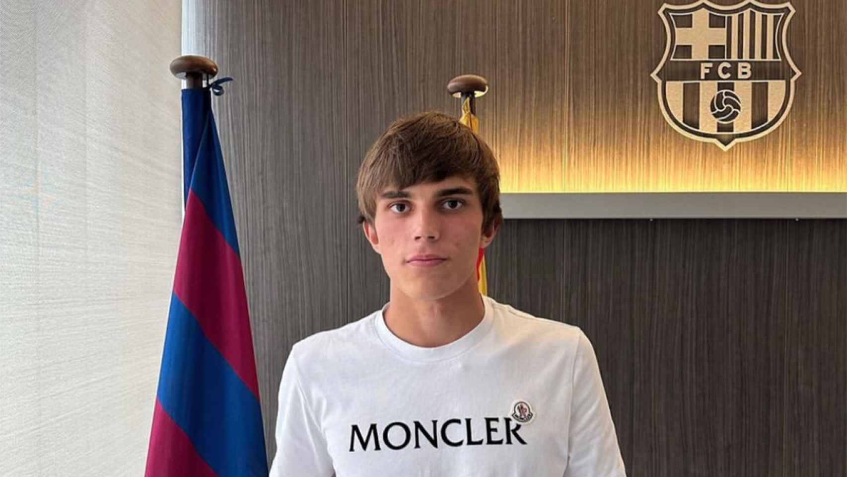 Andrés Cuenca firma contrato de renovación con el juvenil del Barça / FCB