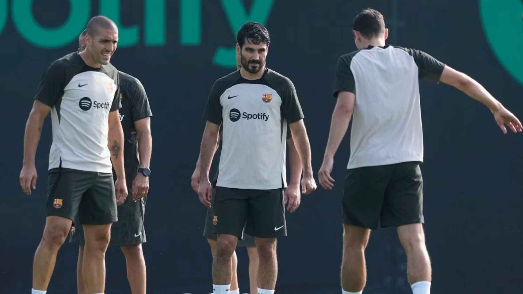 Oriol y Gundogan en el entrenamiento del Barça