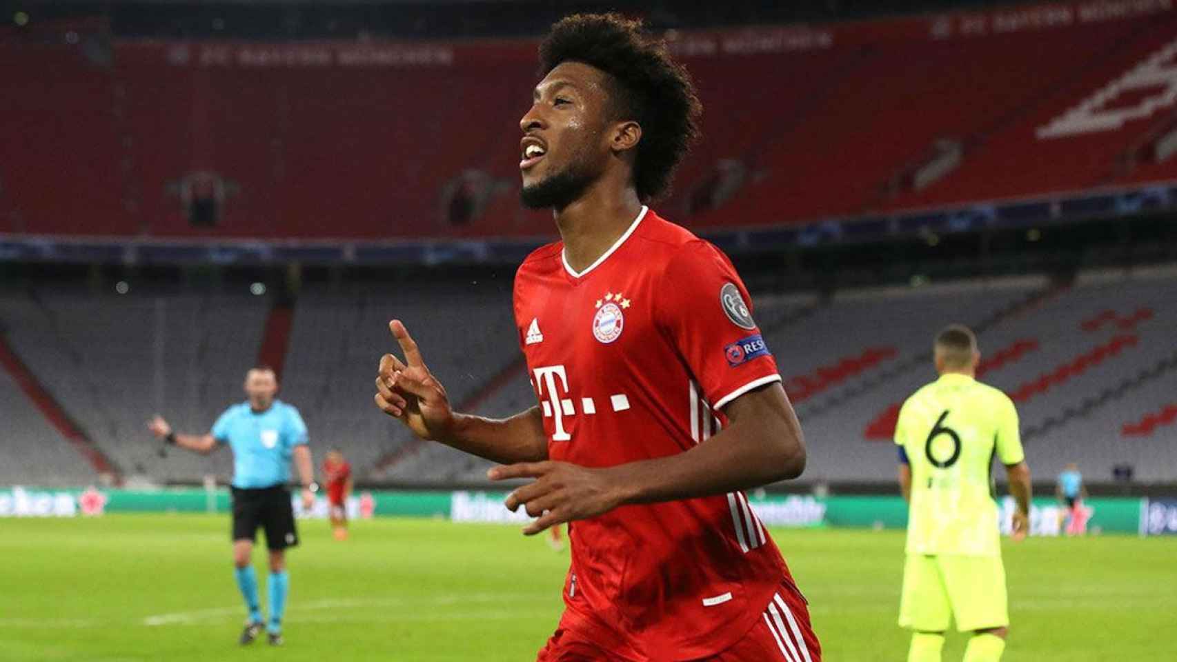 Kingsley Coman festeja un gol con el Bayern Múnich
