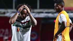 Marcelo se lleva las manos a la cabeza tras romper la pierna a Luciano Sánchez