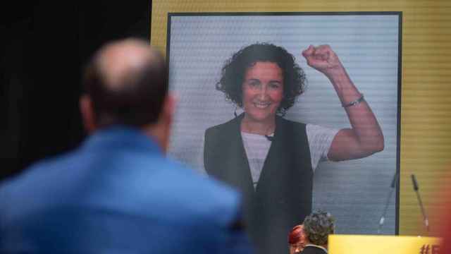 La secretaria general de ERC, Marta Rovira, interviene de manera telemática durante un acto de campaña electoral de ERC