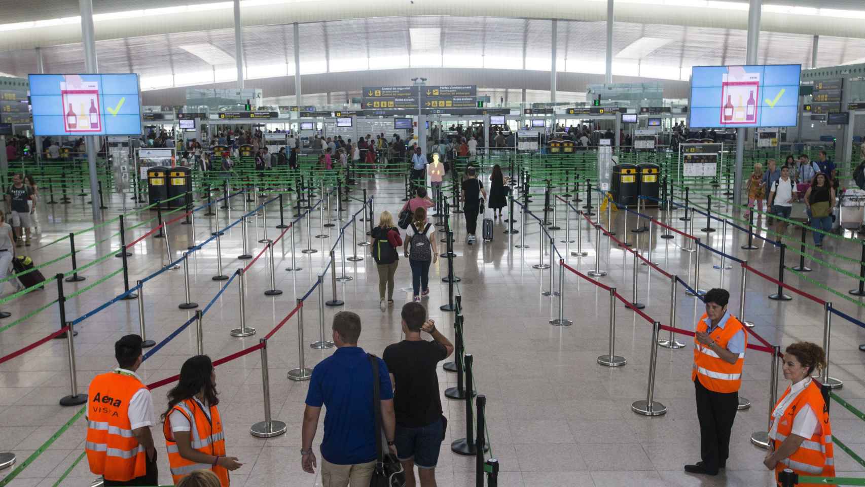 Imagen de los filtros de seguridad del Aeropuerto de Barcelona-El Prat