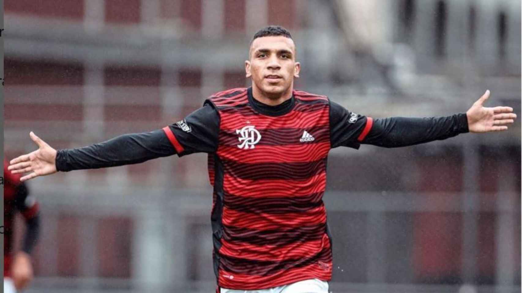 Petterson Novaes celebra un gol con el Flamengo